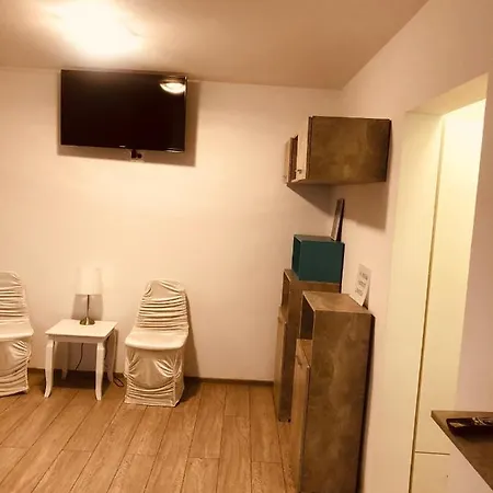 דירות פיאטרה ניאמט Mountain Loft מראה חיצוני תמונה
